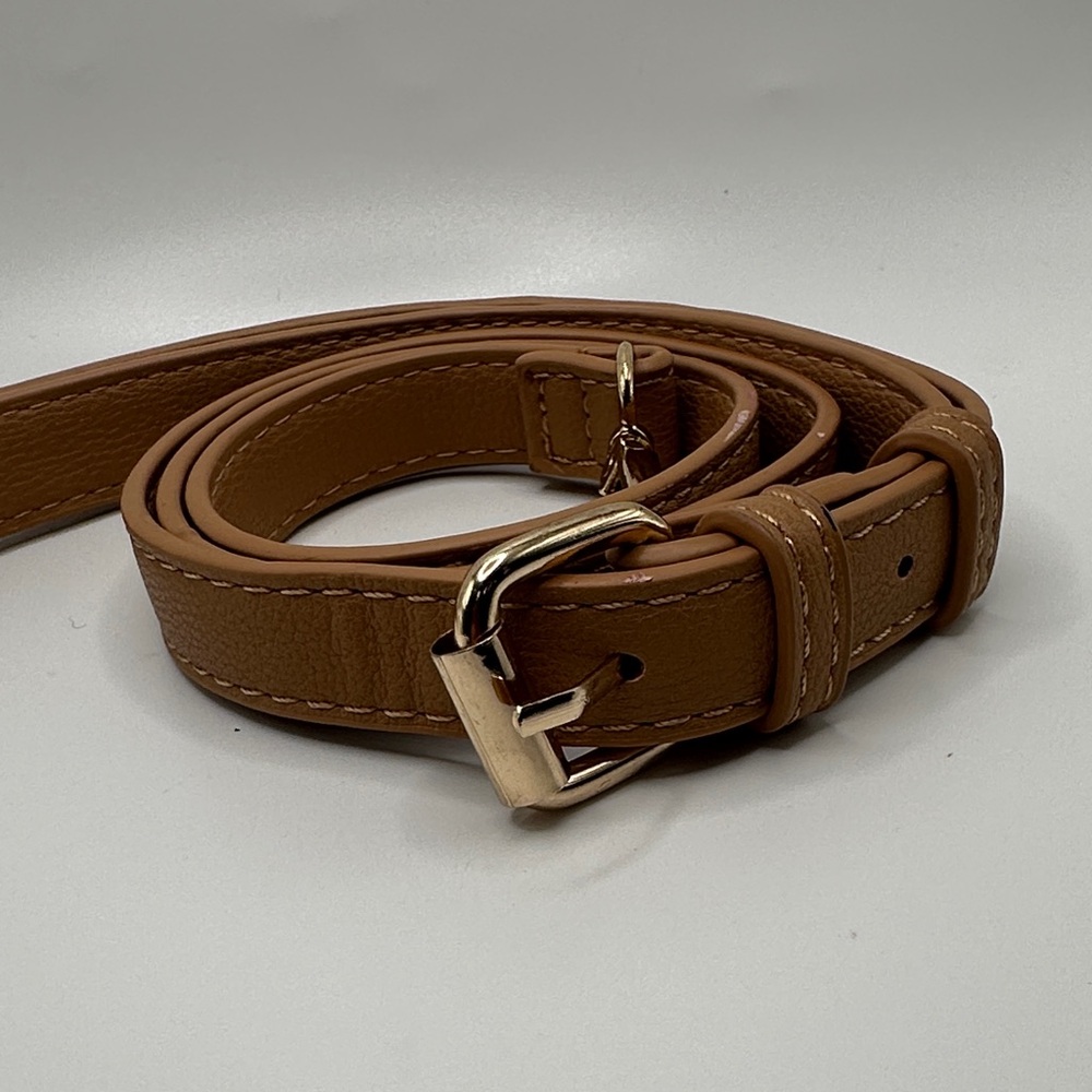 Source Unknown Tan vegan Leather purse strap with Gold Buckle - Picture 3 of 4